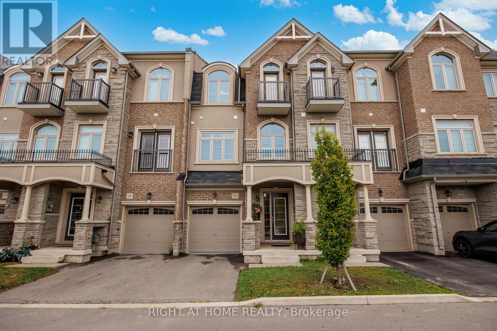 91 Borers Creek Circle, Hamilton, Ontario  L8B 1W3 - Photo 2 - X12500630