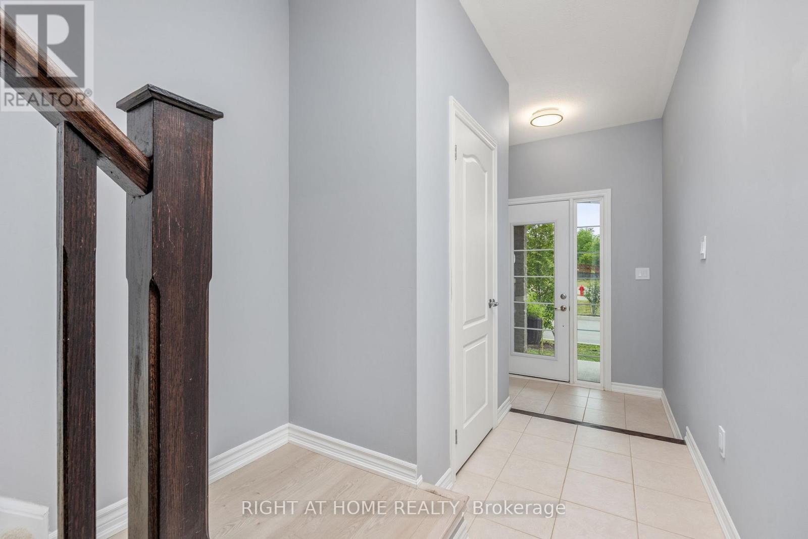 91 Borers Creek Circle, Hamilton, Ontario  L8B 1W3 - Photo 7 - X12500630