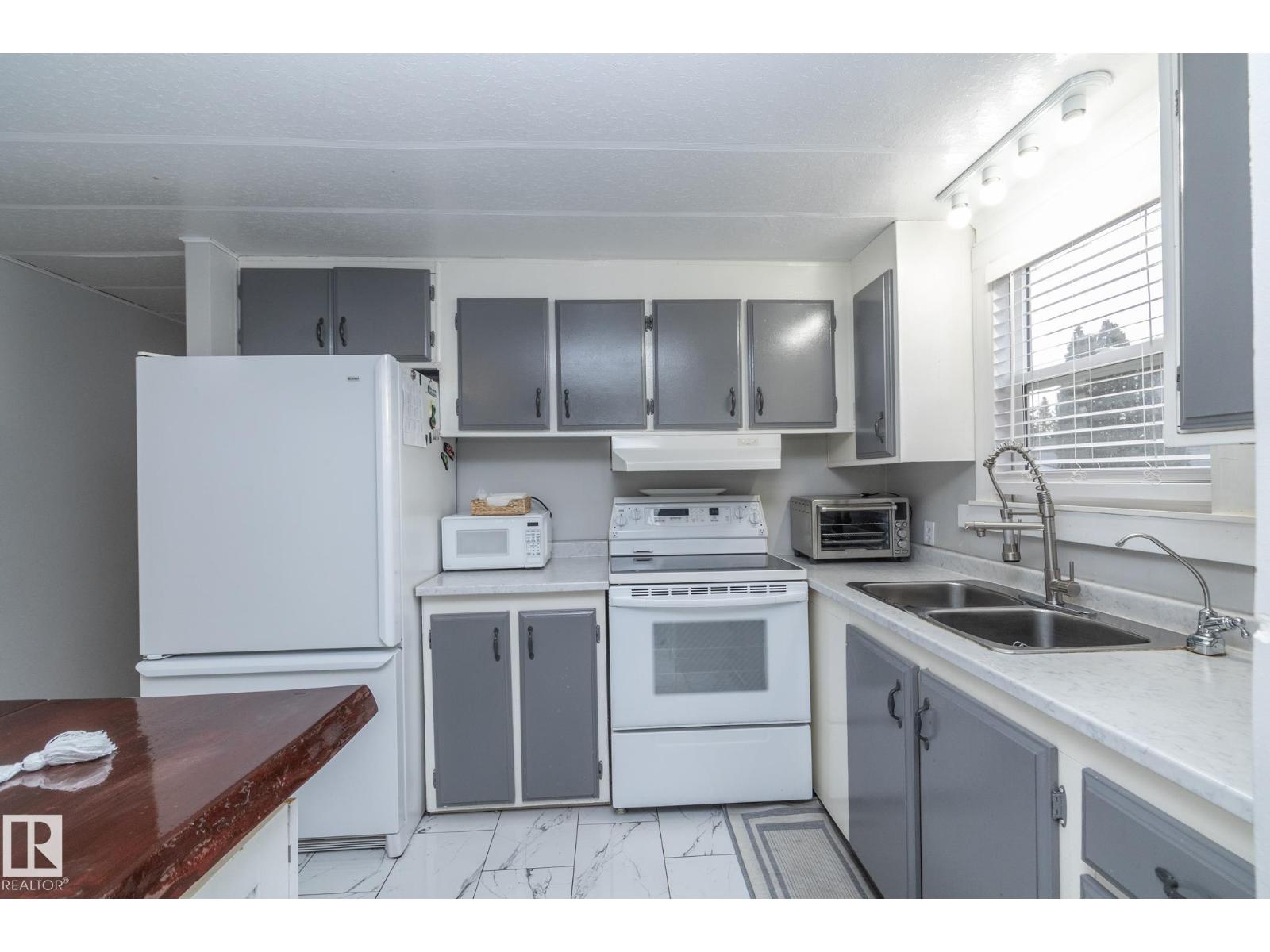 1011 West Mount Cr Nw, Edmonton, Alberta  T5S 1T6 - Photo 10 - E4464447