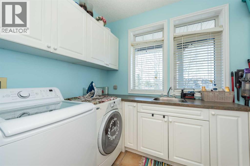 263140 Butte Hills Way, Rural Rocky View County, Alberta  T4A 0P6 - Photo 18 - A2268045