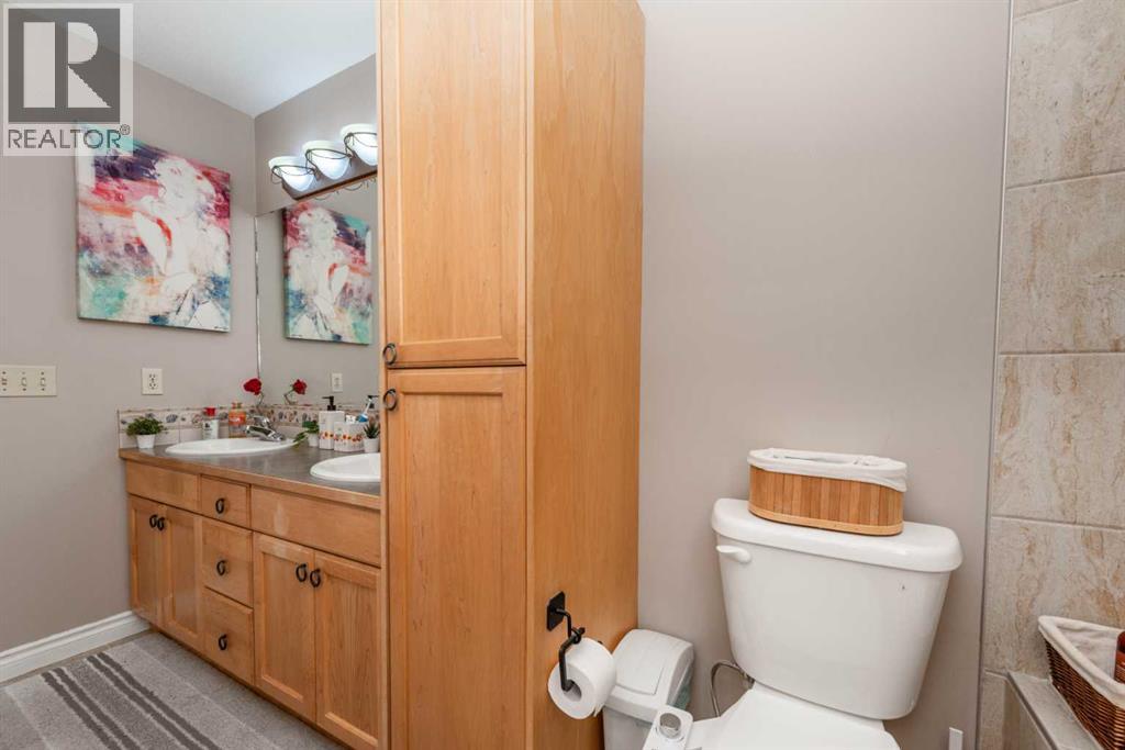 263140 Butte Hills Way, Rural Rocky View County, Alberta  T4A 0P6 - Photo 29 - A2268045