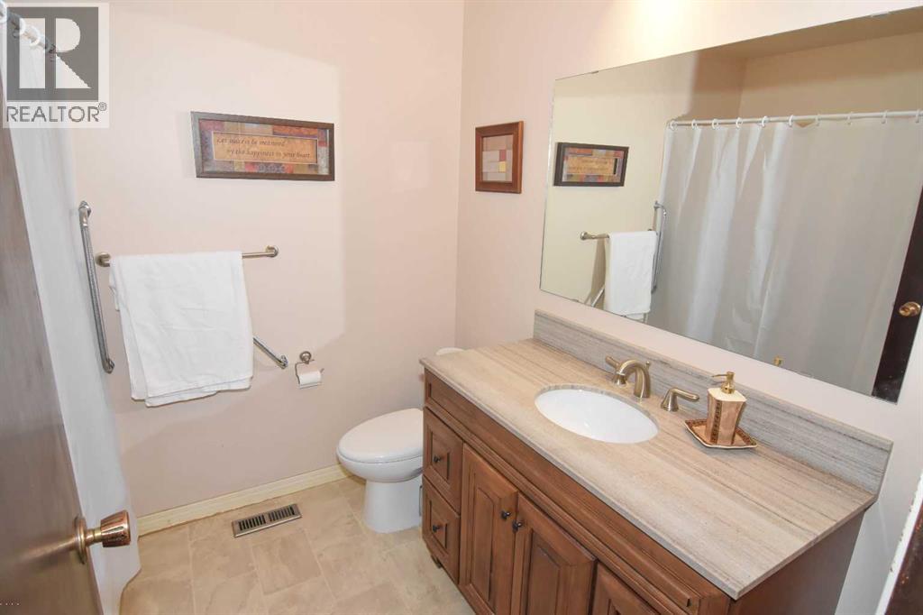 1356 Southdale Crescent Sw, Calgary, Alberta  T2W 1W2 - Photo 33 - A2248844