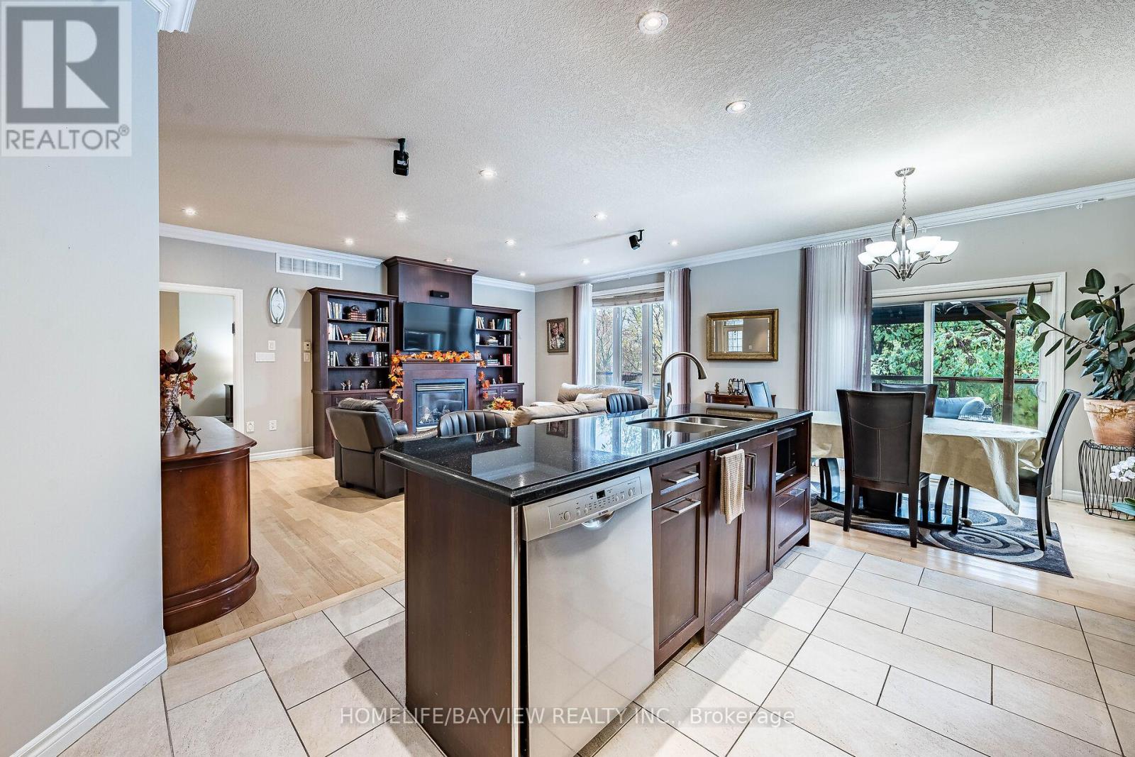 202 John Street W, Bradford West Gwillimbury (Bradford), Ontario  L3Z 1J5 - Photo 15 - N12500662