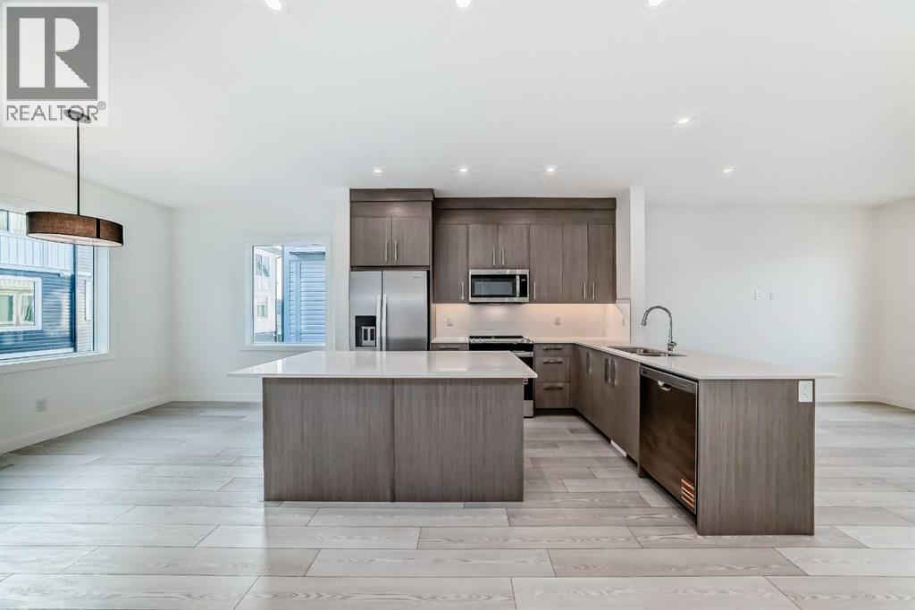 42 Corner Glen Manor Ne, Calgary, Alberta  T3N 1B9 - Photo 7 - A2254462