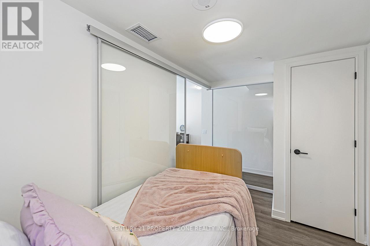 Th 105 - 8010 Derry Road W, Milton, Ontario  L9T 2X5 - Photo 21 - W12500670