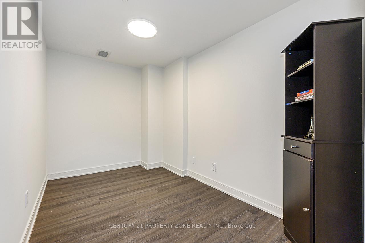 Th 105 - 8010 Derry Road W, Milton, Ontario  L9T 2X5 - Photo 34 - W12500670