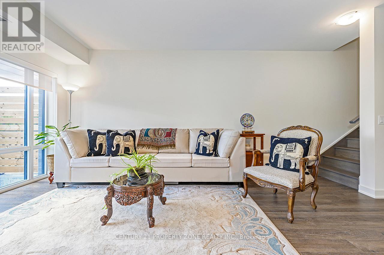 Th 105 - 8010 Derry Road W, Milton, Ontario  L9T 2X5 - Photo 8 - W12500670