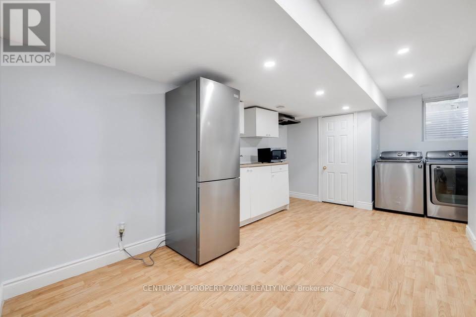 660 Armstrong Boulevard, Milton, Ontario  L9T 6G8 - Photo 3 - W12500692