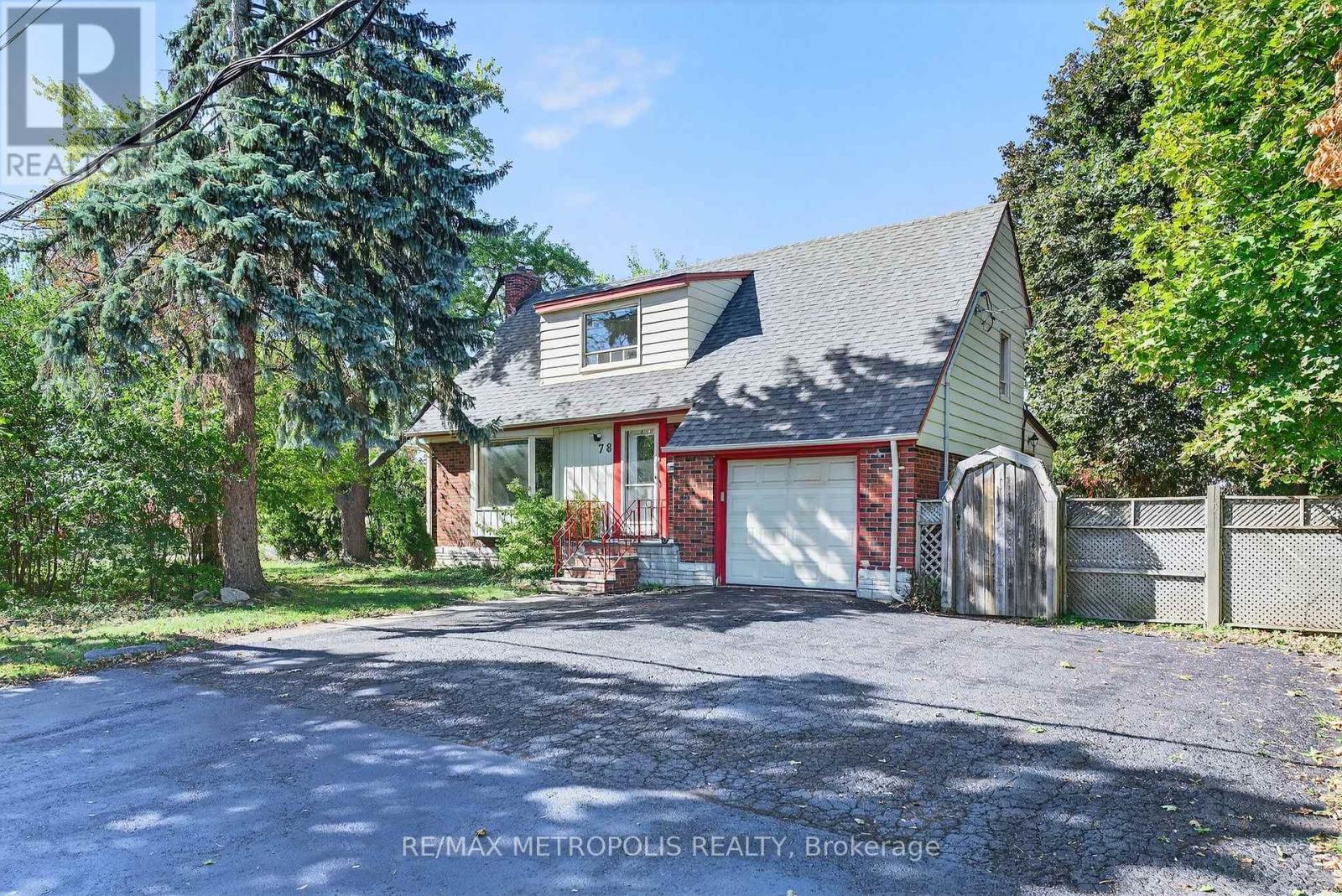 MAIN - 78 HAROLD STREET, Brampton, Ontario