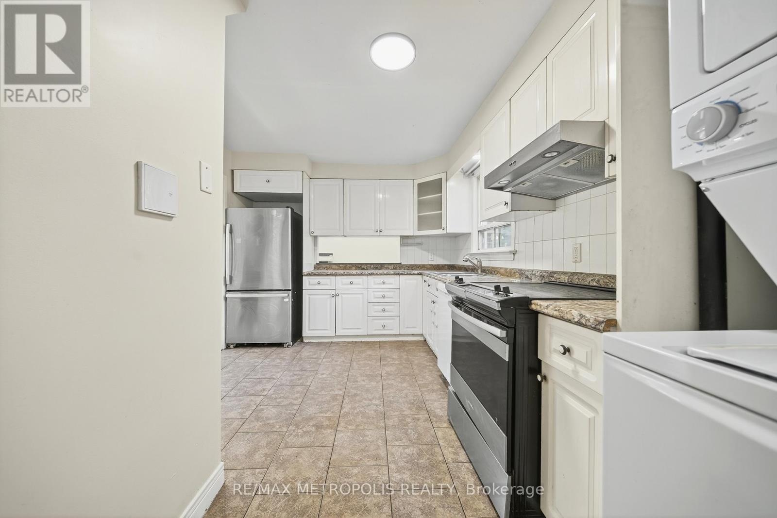 Main - 78 Harold Street, Brampton, Ontario  L6Y 1E4 - Photo 11 - W12500700