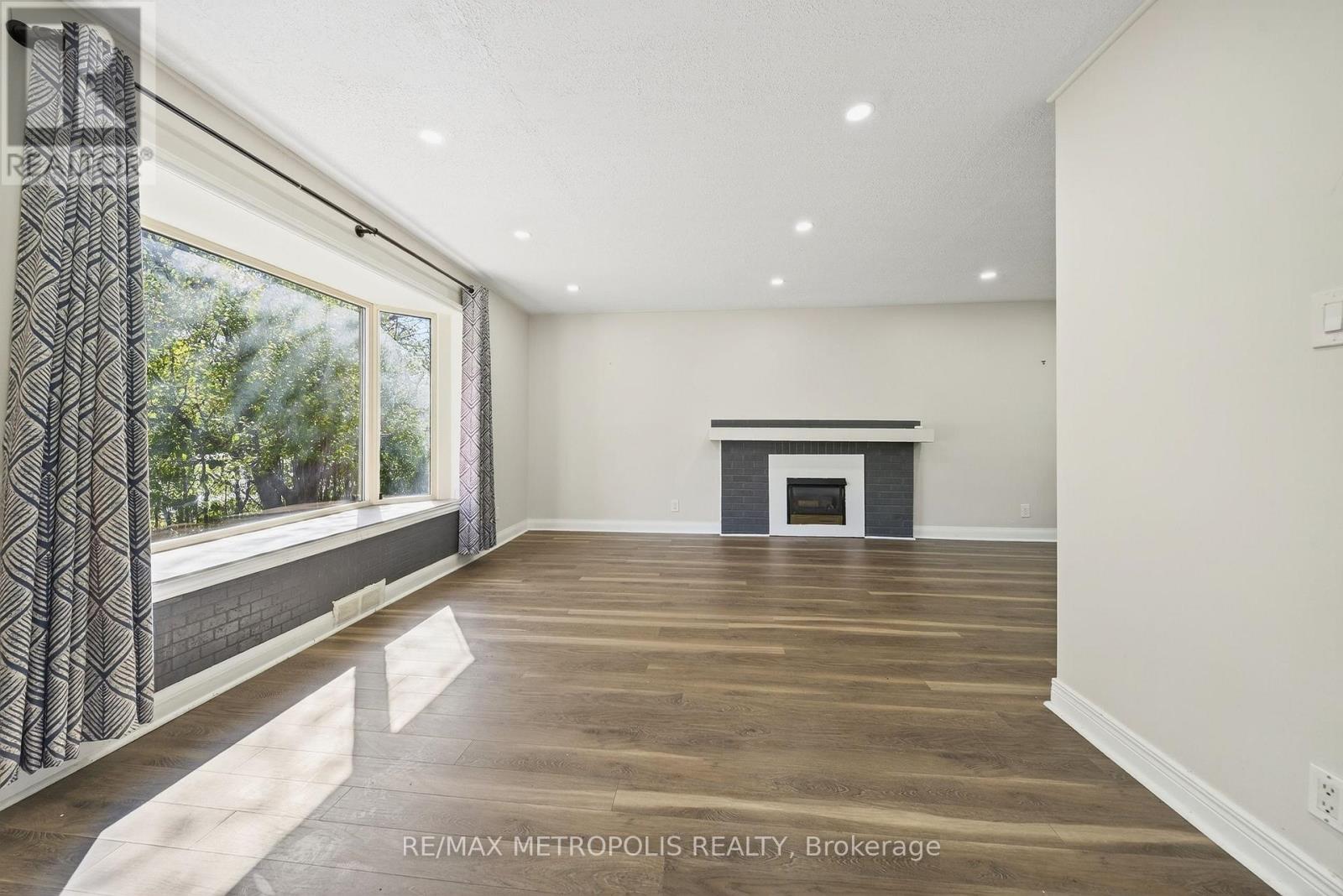 Main - 78 Harold Street, Brampton, Ontario  L6Y 1E4 - Photo 8 - W12500700