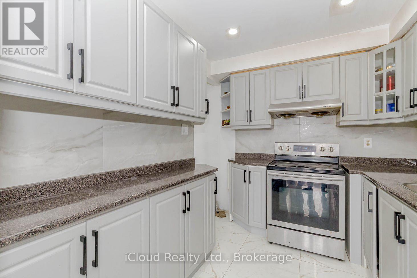 Unit 1 - 7406 Darcel Avenue E, Mississauga, Ontario  L4T 2X7 - Photo 13 - W12497808