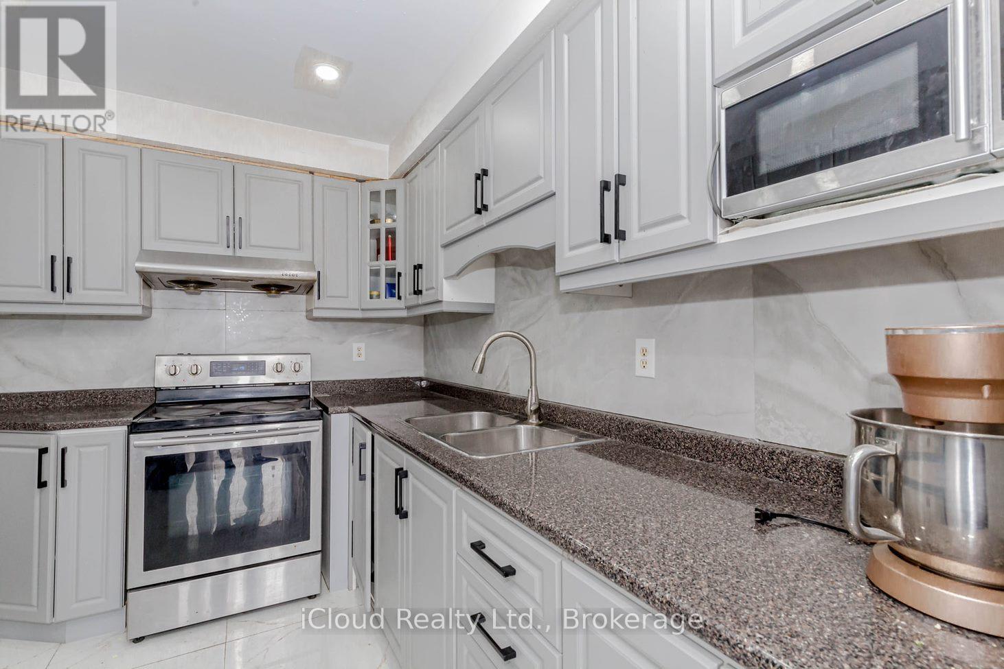 Unit 1 - 7406 Darcel Avenue E, Mississauga, Ontario  L4T 2X7 - Photo 10 - W12497808