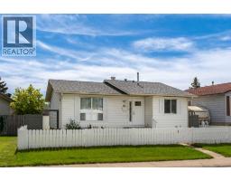 99 Abingdon Crescent NE Abbeydale