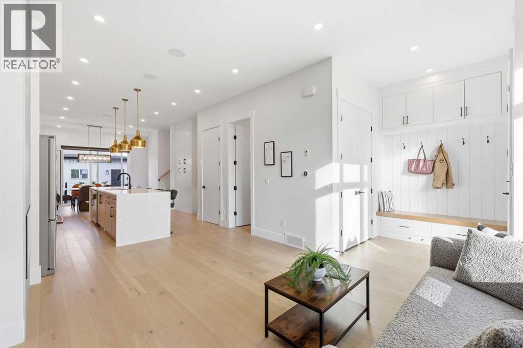 260 22 Avenue Ne, Calgary, Alberta  T2E 1T5 - Photo 8 - A2267476