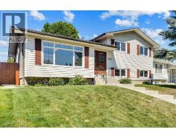 524 Whitehorn Way NE Whitehorn