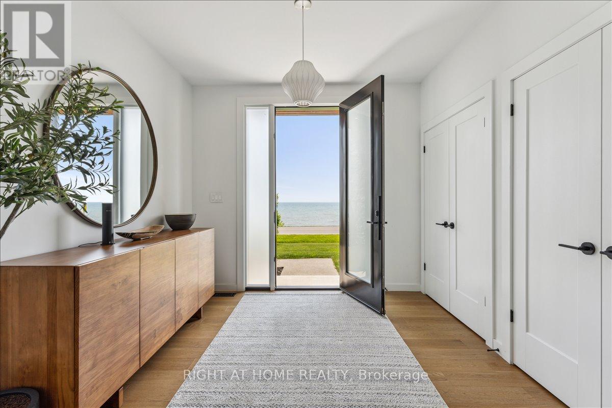 17 Bluewater Parkway, Haldimand, Ontario  N0A 1P0 - Photo 11 - X12500664