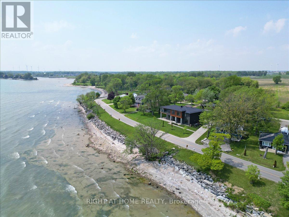 17 Bluewater Parkway, Haldimand, Ontario  N0A 1P0 - Photo 2 - X12500664