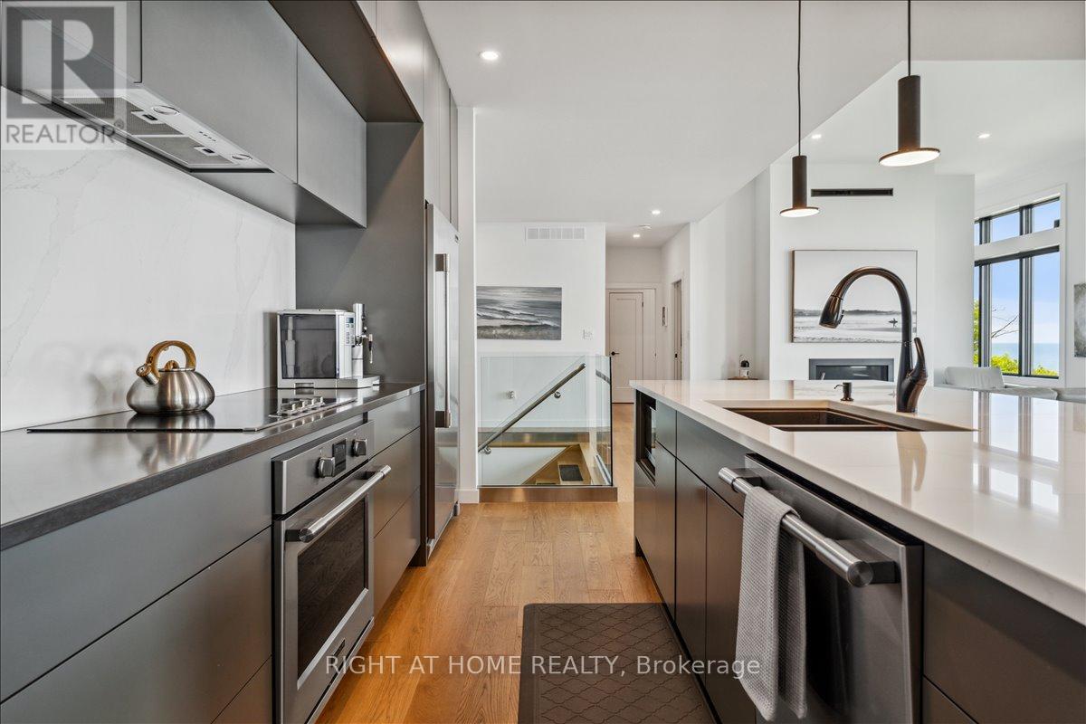 17 Bluewater Parkway, Haldimand, Ontario  N0A 1P0 - Photo 27 - X12500664