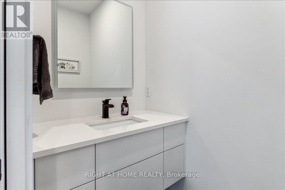 17 Bluewater Parkway, Haldimand, Ontario  N0A 1P0 - Photo 38 - X12500664