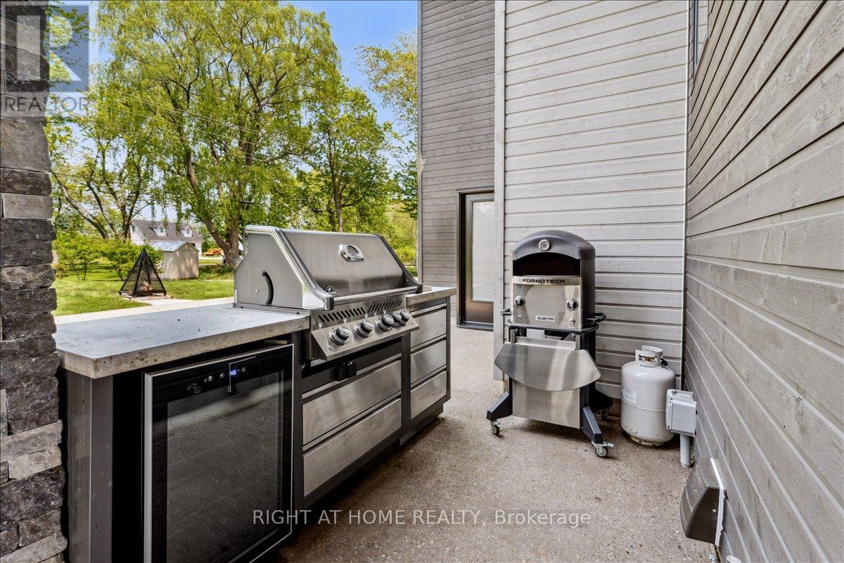 17 Bluewater Parkway, Haldimand, Ontario  N0A 1P0 - Photo 44 - X12500664