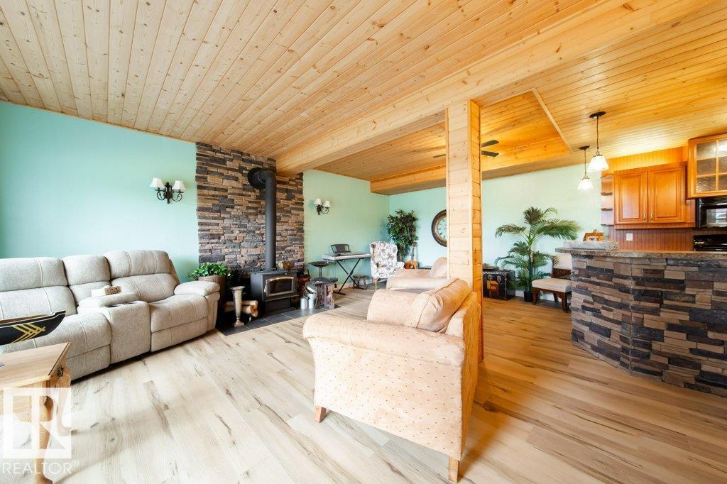 118 2 St W, Rural Wetaskiwin County, Alberta  T0C 0A0 - Photo 29 - E4464448