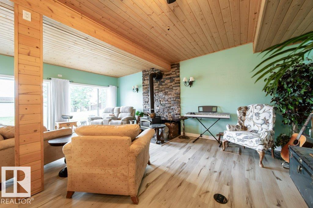 118 2 St W, Rural Wetaskiwin County, Alberta  T0C 0A0 - Photo 32 - E4464448