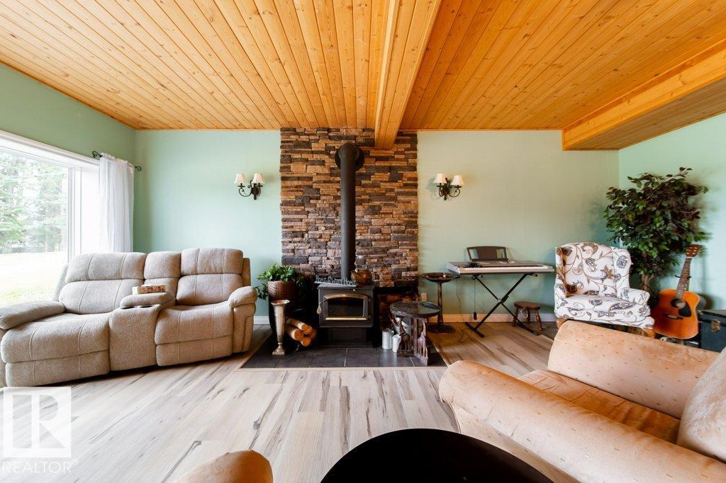 118 2 St W, Rural Wetaskiwin County, Alberta  T0C 0A0 - Photo 33 - E4464448