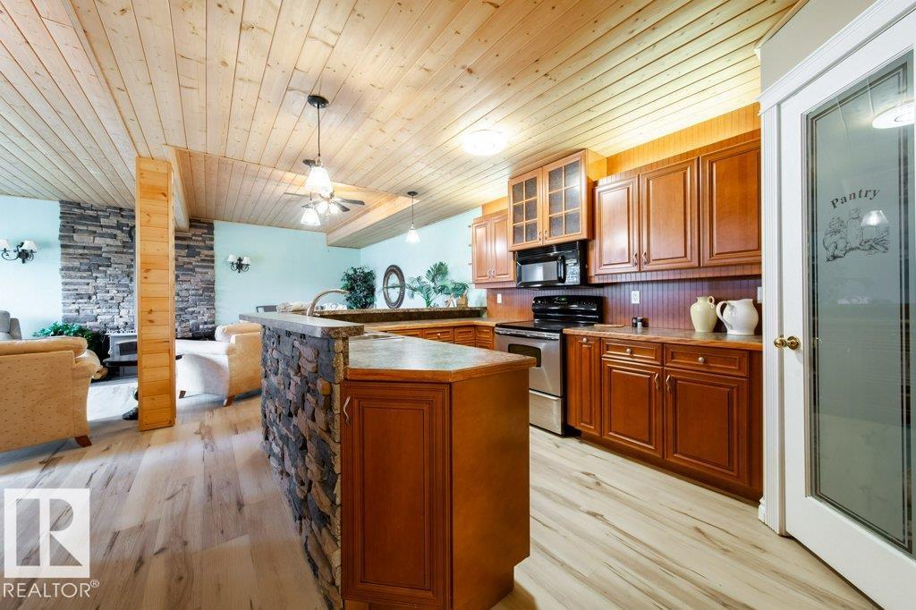 118 2 St W, Rural Wetaskiwin County, Alberta  T0C 0A0 - Photo 36 - E4464448