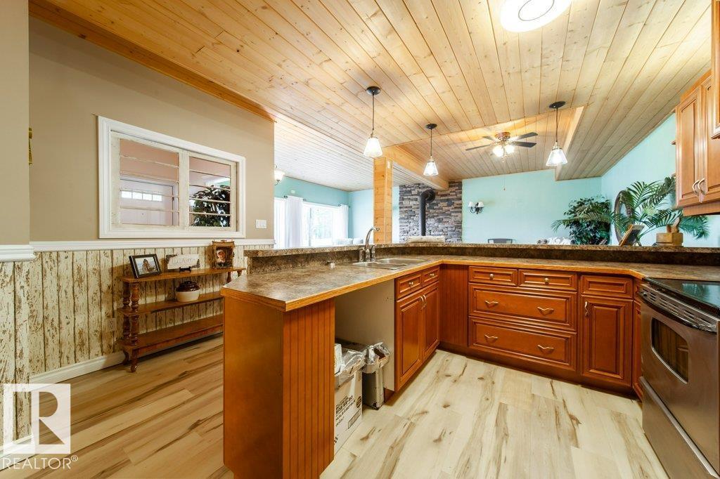 118 2 St W, Rural Wetaskiwin County, Alberta  T0C 0A0 - Photo 37 - E4464448