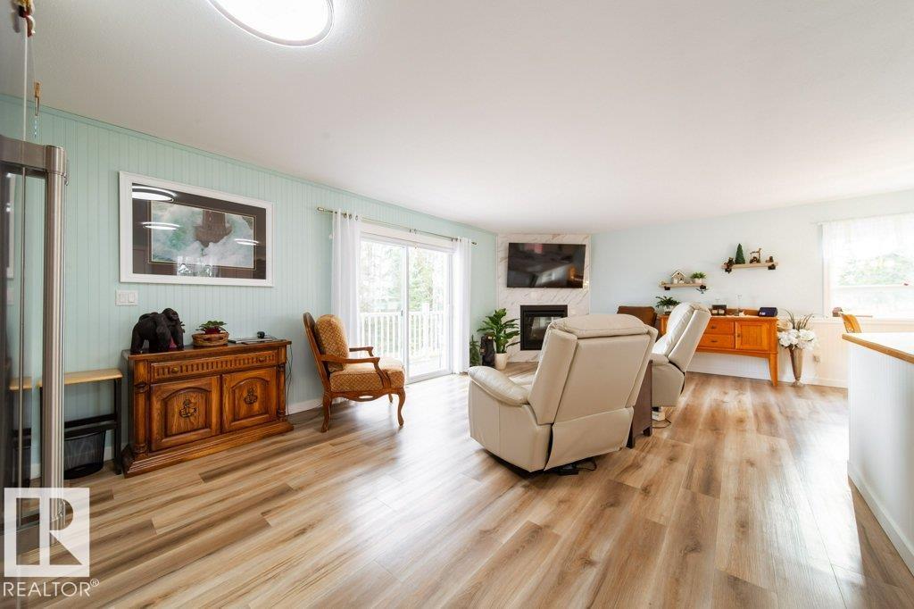 118 2 St W, Rural Wetaskiwin County, Alberta  T0C 0A0 - Photo 7 - E4464448