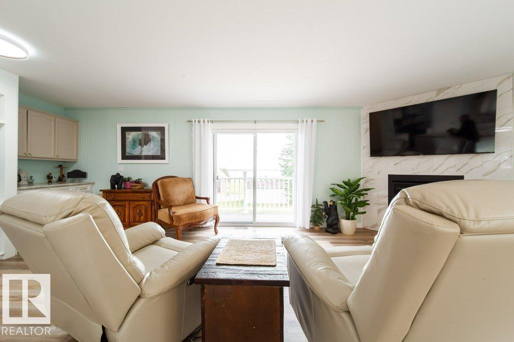 118 2 St W, Rural Wetaskiwin County, Alberta  T0C 0A0 - Photo 9 - E4464448