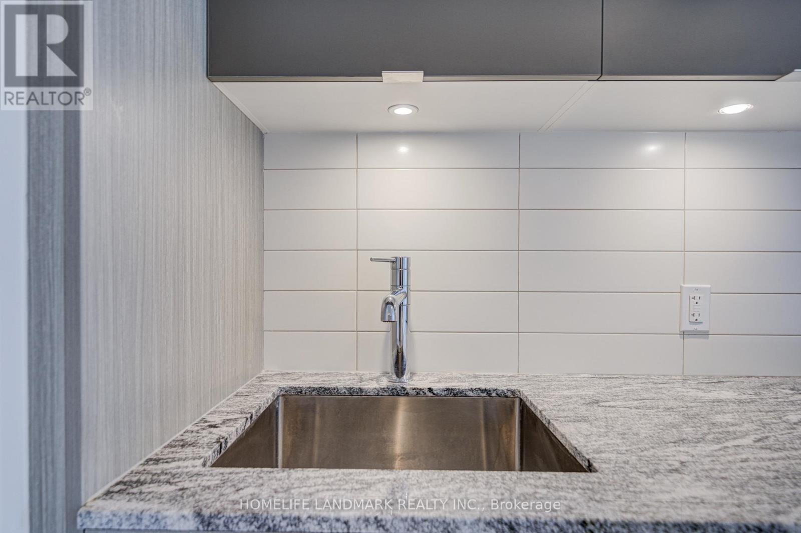 2205 - 575 Bloor Street E, Toronto, Ontario  M4W 0B2 - Photo 17 - C12401722