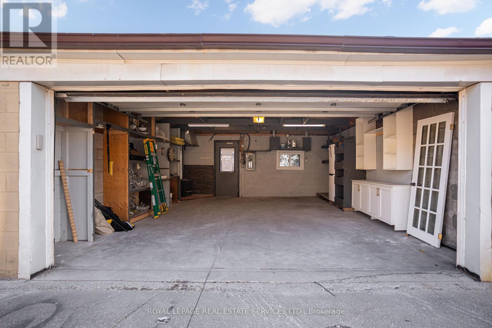 Main/lower-A-3 Bdrm - 94 Wallace Avenue, Toronto, Ontario  M6H 1T5 - Photo 29 - W12492362