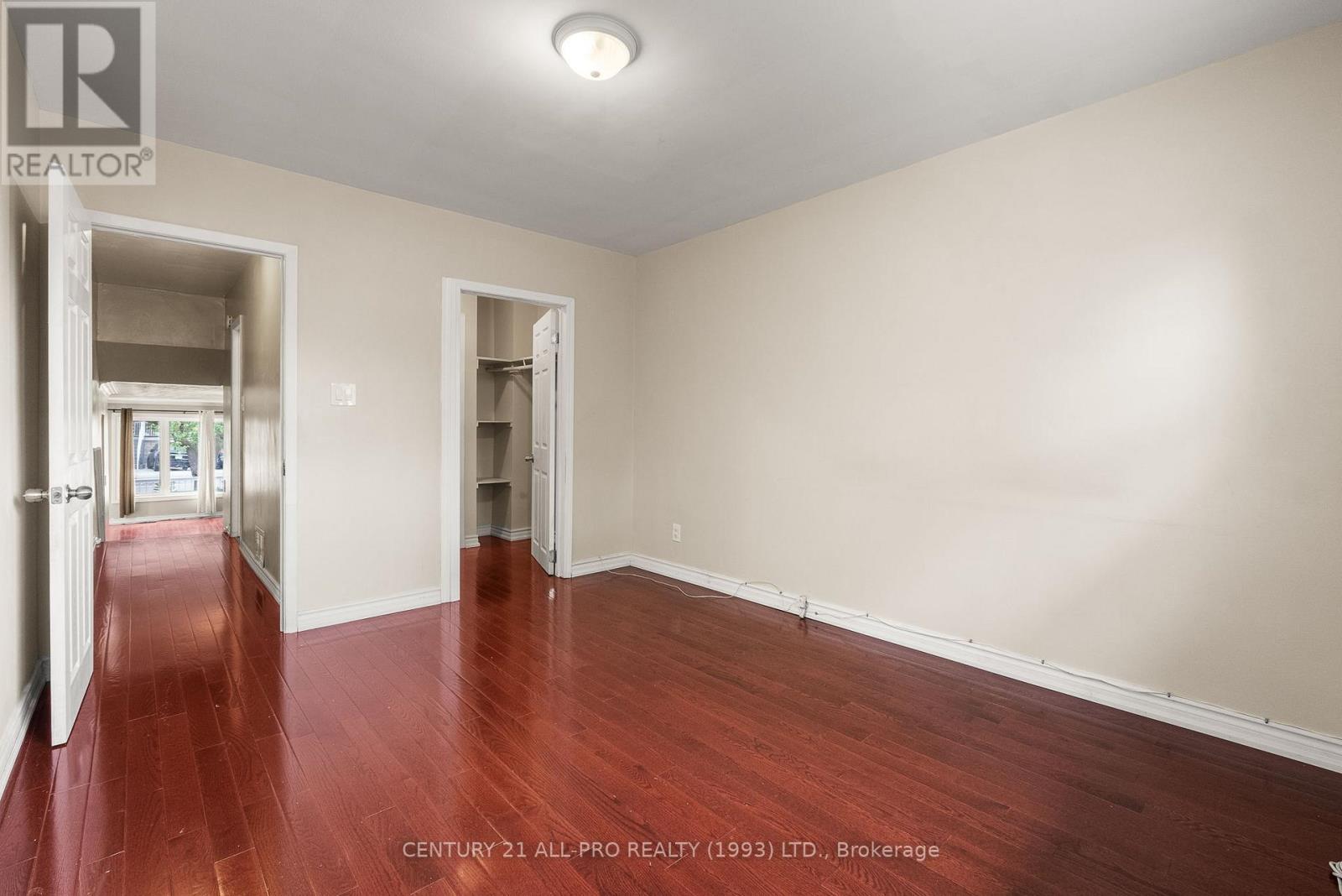 84 Goldsboro Road, Toronto, Ontario  M9L 1A7 - Photo 20 - W12478640