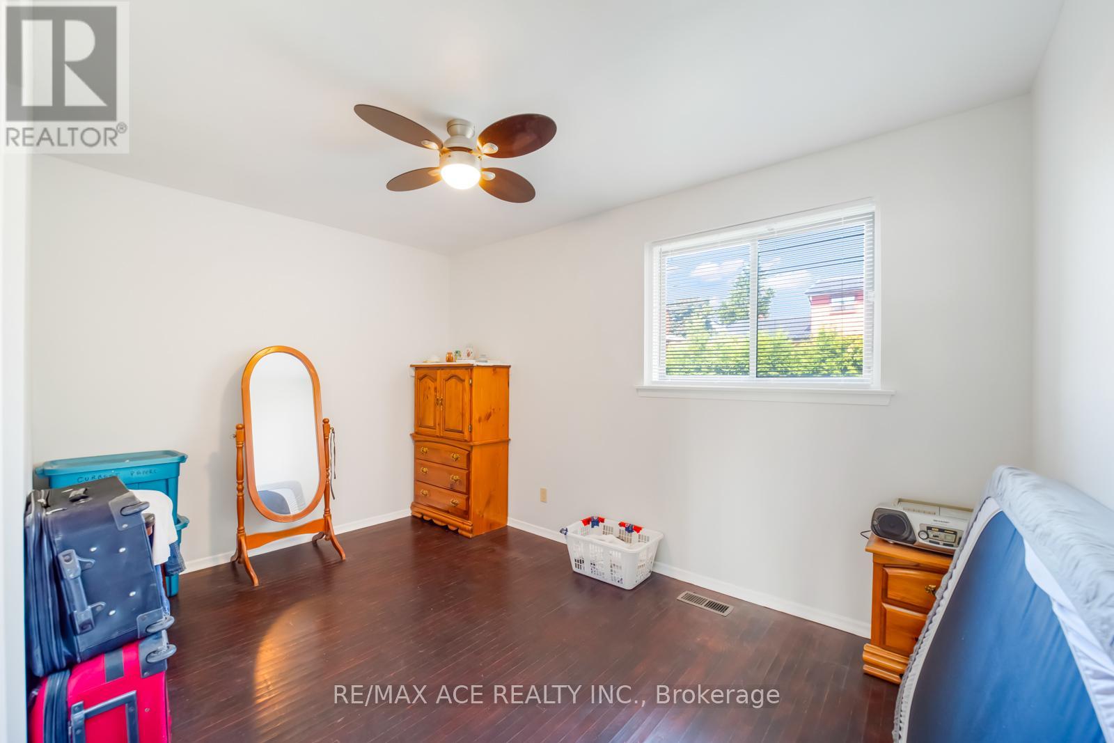 96 Invergordon Avenue, Toronto, Ontario  M1S 2Z2 - Photo 15 - E12500710