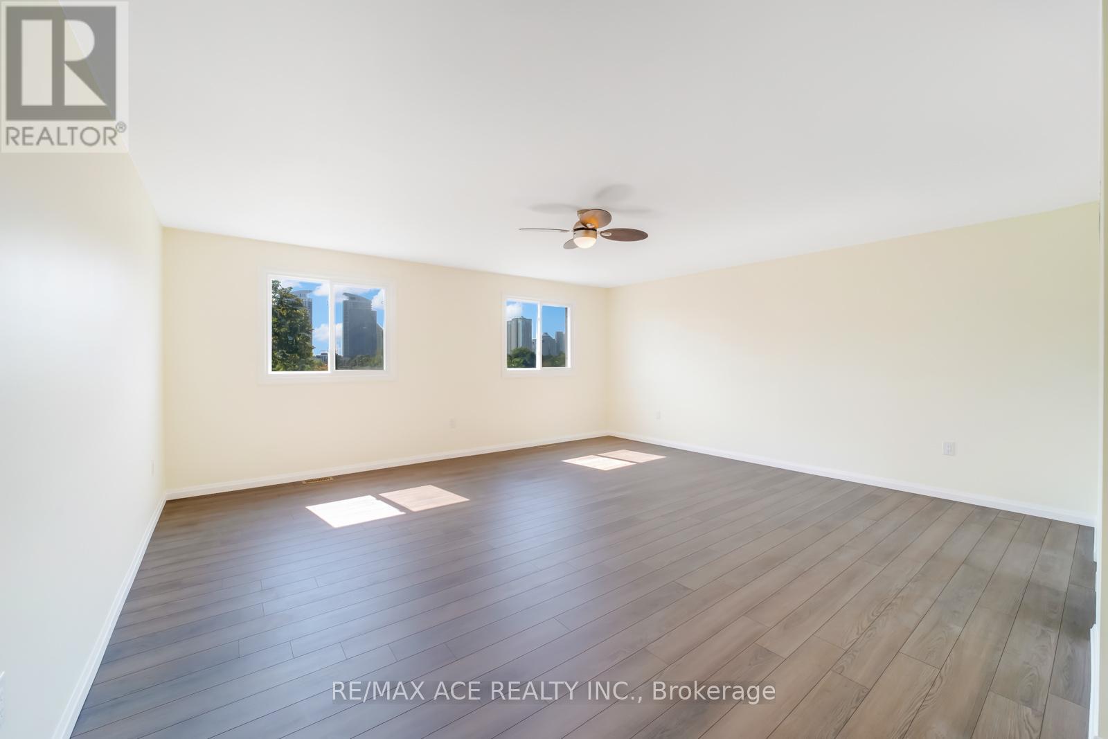 96 Invergordon Avenue, Toronto, Ontario  M1S 2Z2 - Photo 18 - E12500710