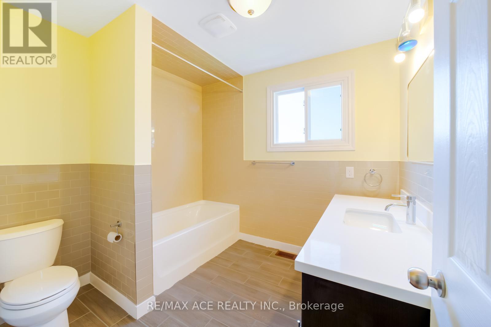 96 Invergordon Avenue, Toronto, Ontario  M1S 2Z2 - Photo 27 - E12500710