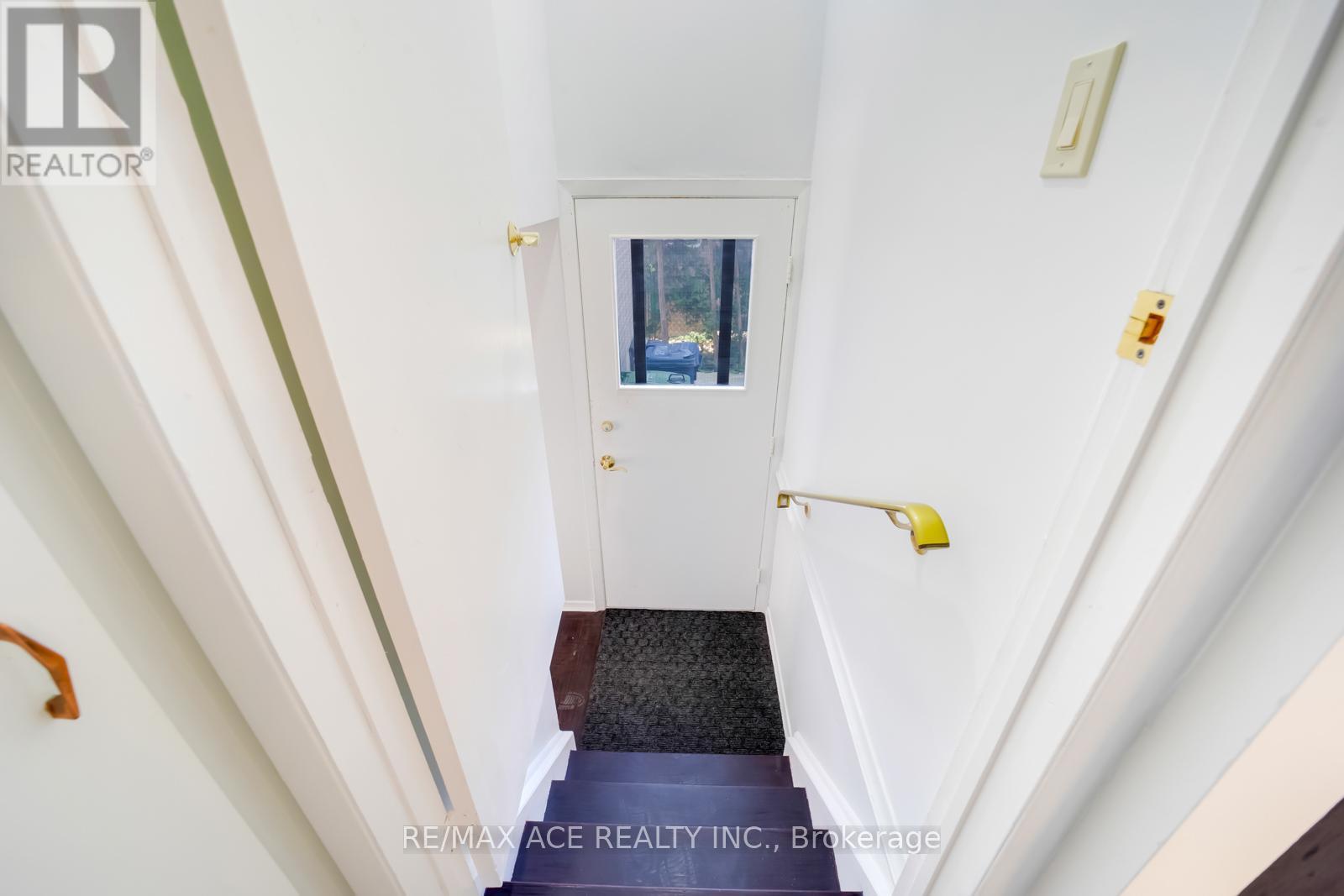 96 Invergordon Avenue, Toronto, Ontario  M1S 2Z2 - Photo 28 - E12500710