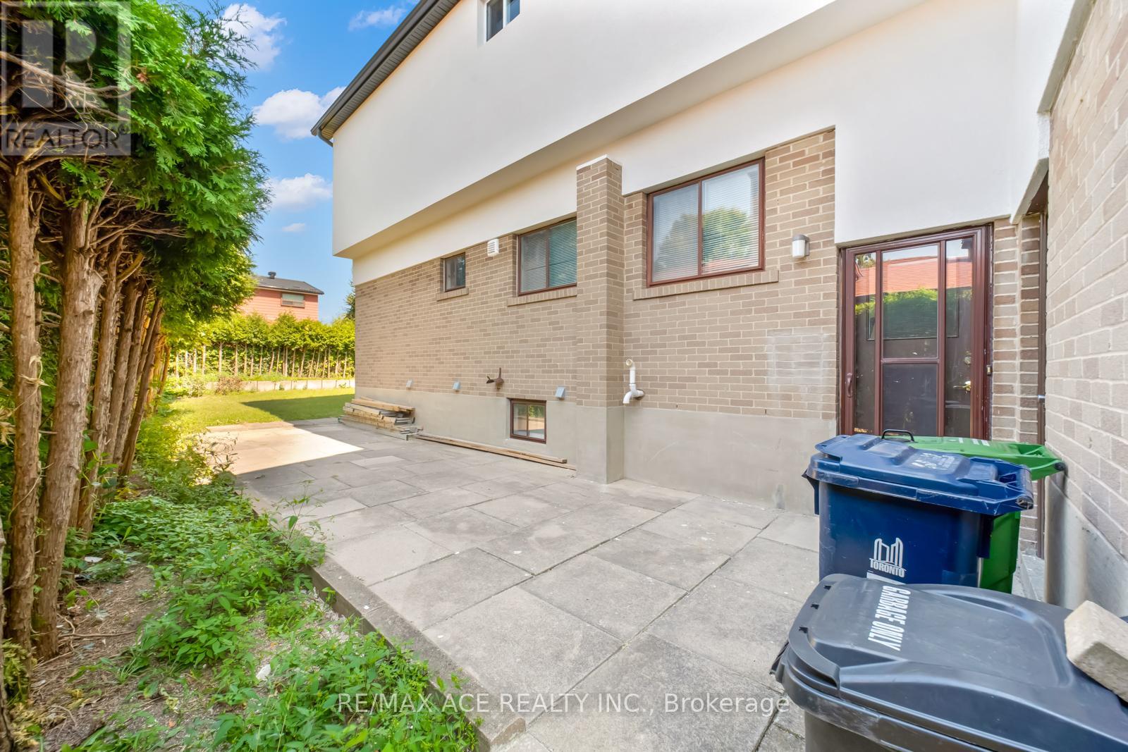 96 Invergordon Avenue, Toronto, Ontario  M1S 2Z2 - Photo 38 - E12500710