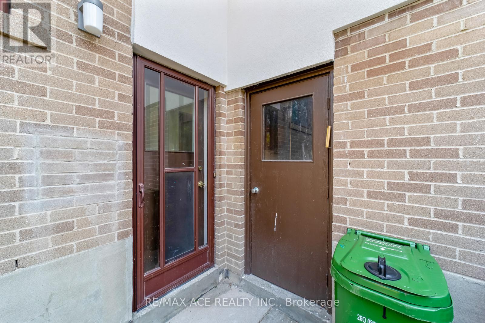 96 Invergordon Avenue, Toronto, Ontario  M1S 2Z2 - Photo 39 - E12500710