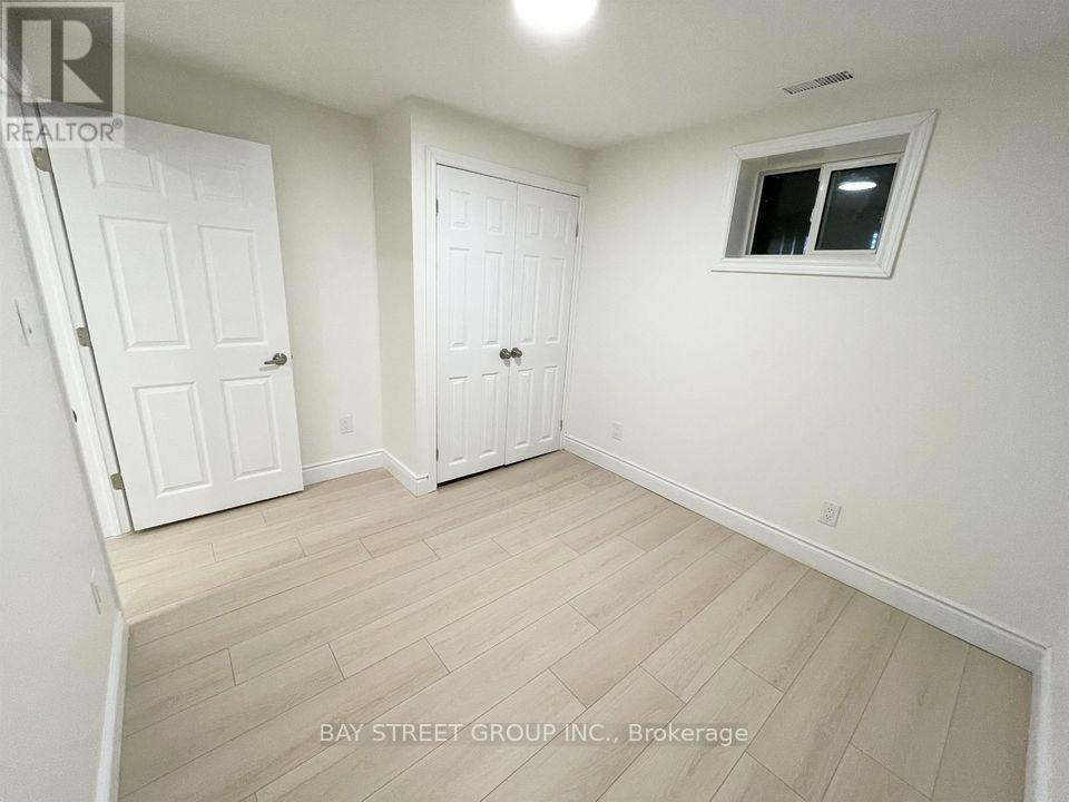 Lower - 11 Mcgregor Road, Toronto, Ontario  M1P 1C5 - Photo 4 - E12500722