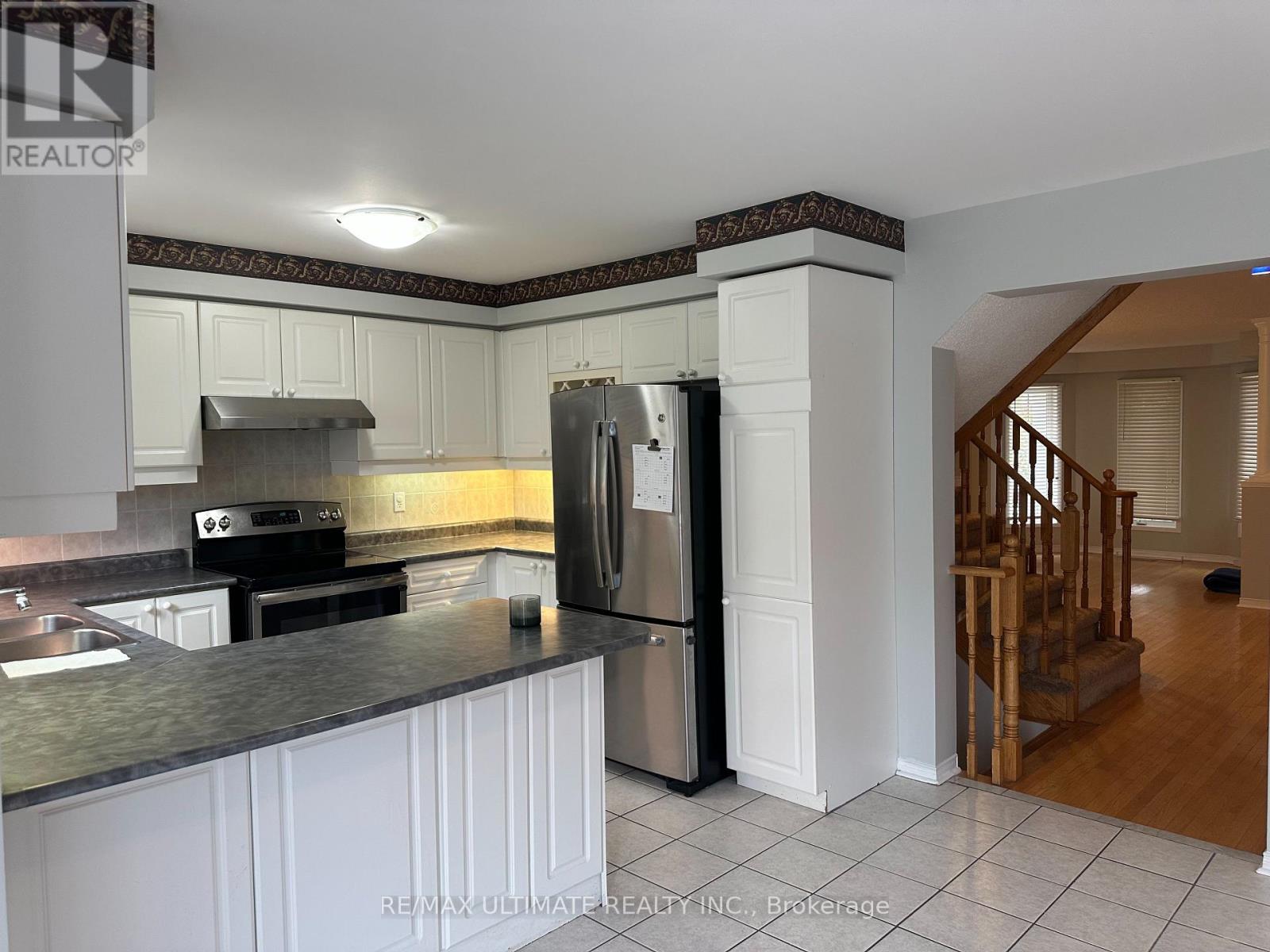 367 Van Kirk Drive, Brampton, Ontario  L7A 1T6 - Photo 6 - W12500748