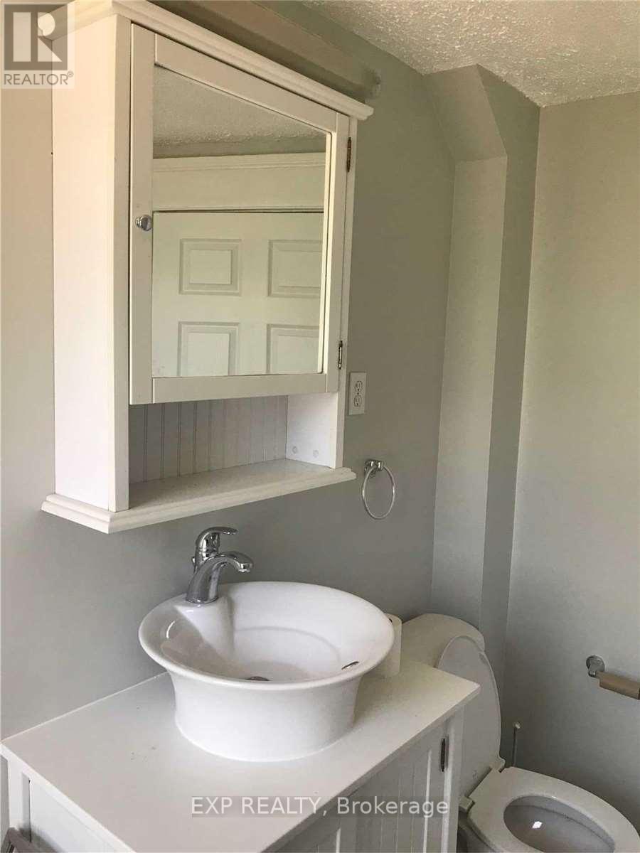 41 Hillsdale Avenue E, Toronto, Ontario  M4S 1T4 - Photo 4 - C12473630