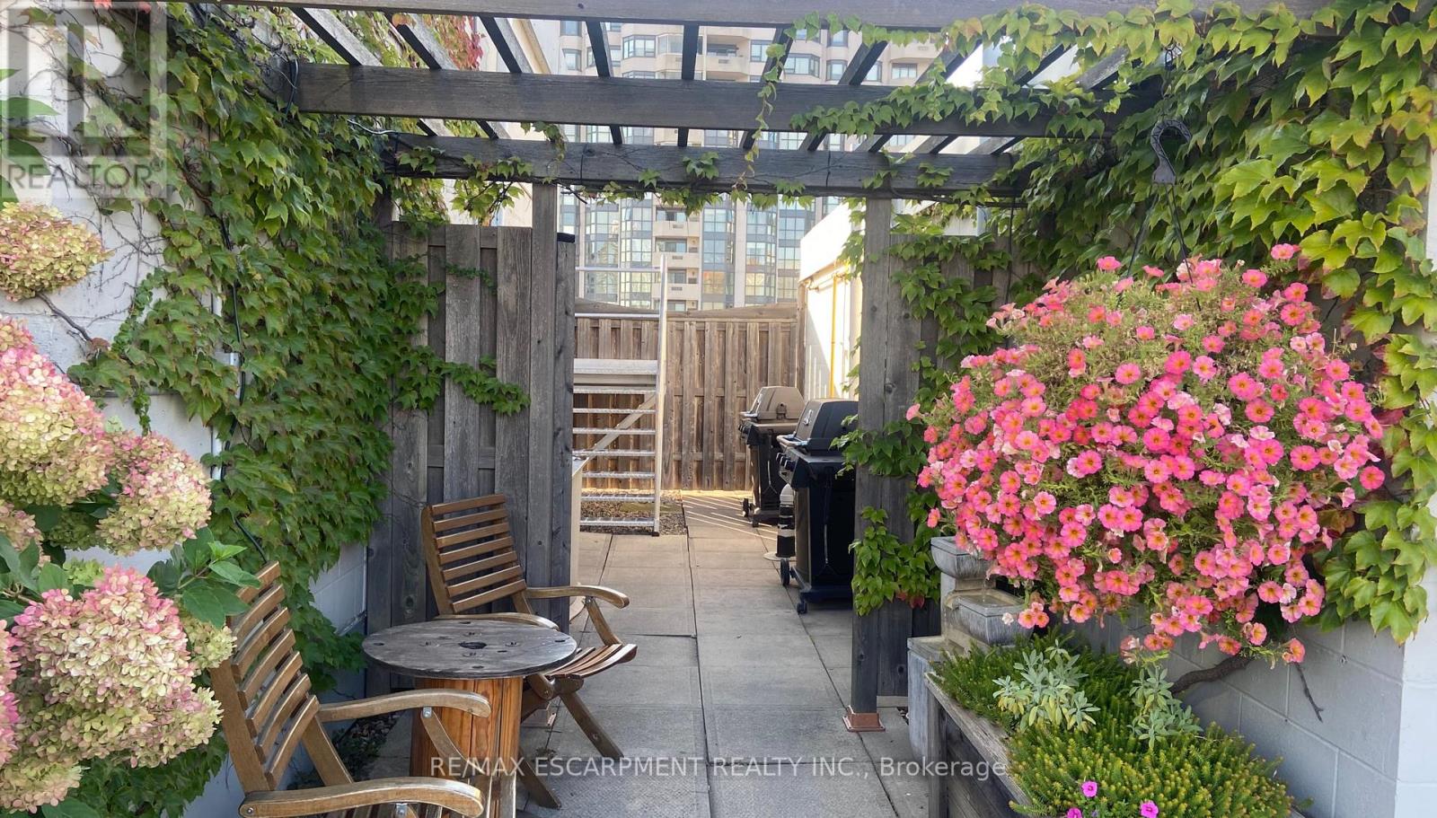 715 - 66 Bay Street S, Hamilton, Ontario  L8P 4Z6 - Photo 17 - X12500734