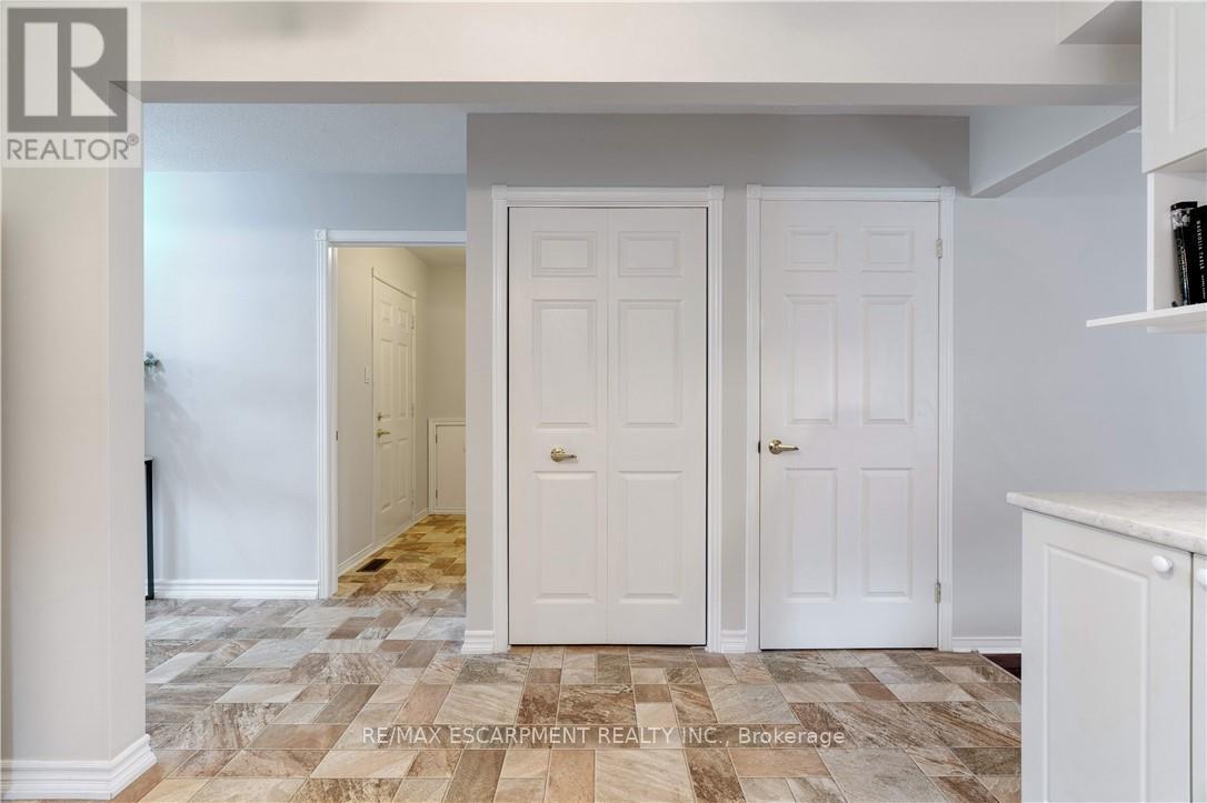 6 Village Drive, West Lincoln, Ontario  L0R 2A0 - Photo 17 - X12500762