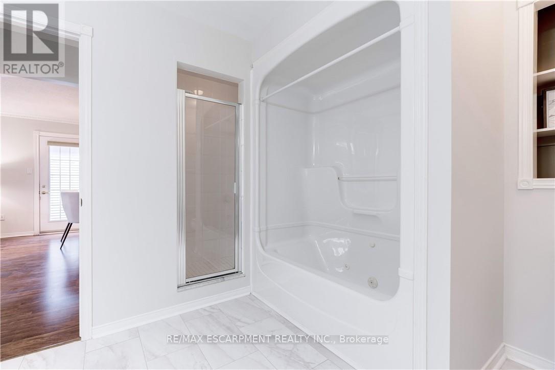 6 Village Drive, West Lincoln, Ontario  L0R 2A0 - Photo 30 - X12500762