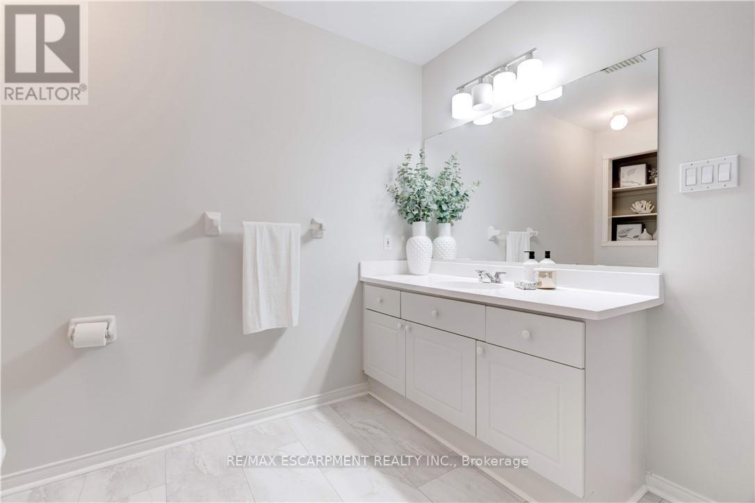 6 Village Drive, West Lincoln, Ontario  L0R 2A0 - Photo 33 - X12500762