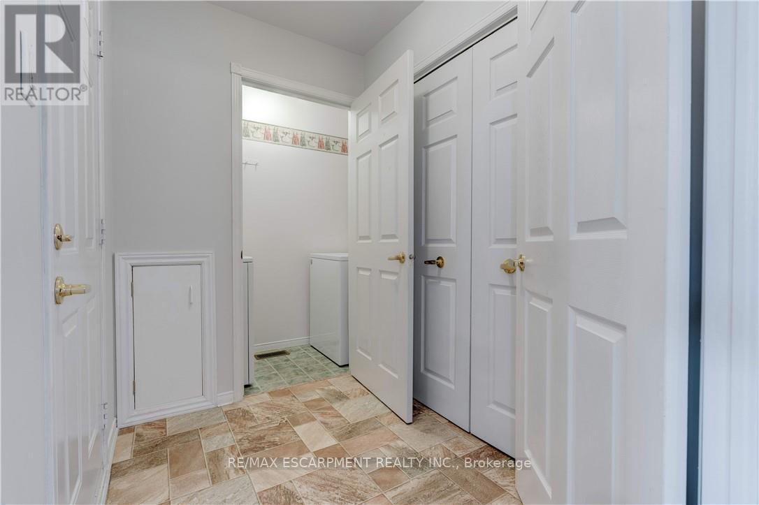 6 Village Drive, West Lincoln, Ontario  L0R 2A0 - Photo 35 - X12500762