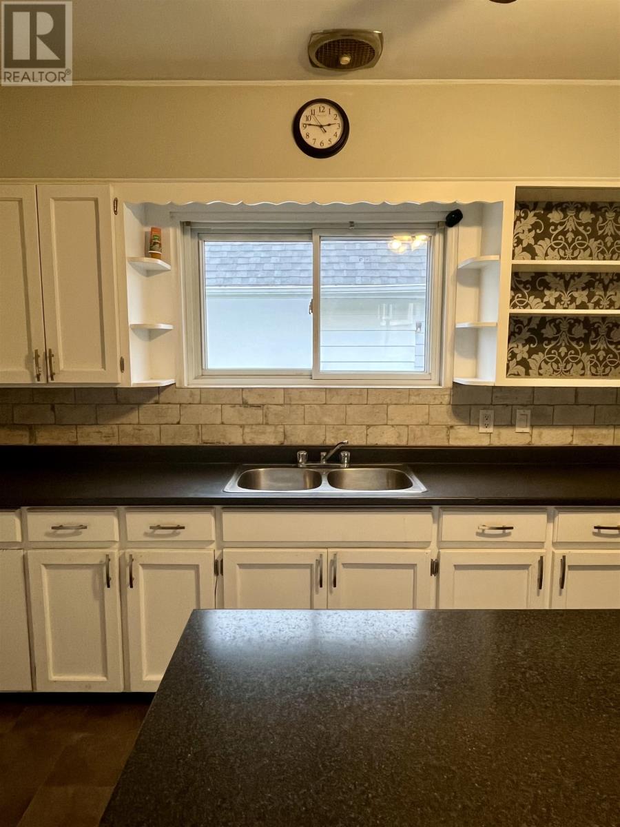 198 Banning Street, Thunder Bay, Ontario  P7B 3J3 - Photo 7 - TB253365